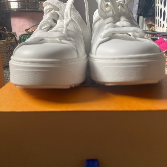 Louis Vuitton sneakers - Picture 9 of 15